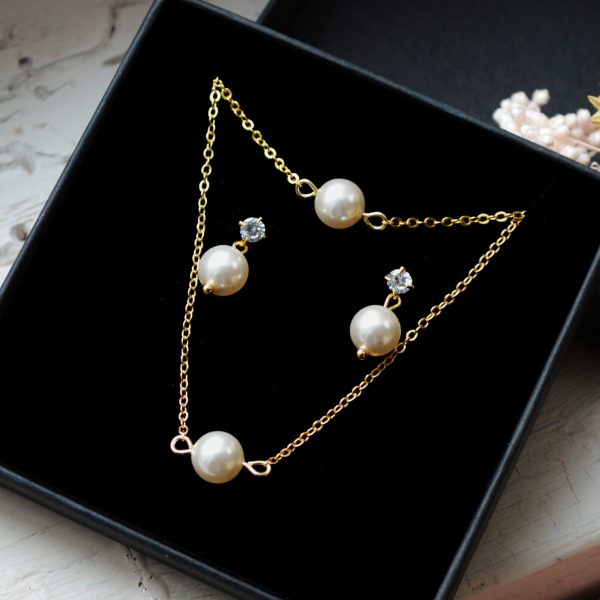 Parure mariée – collier + boucles + bracelet à perles nacrées Swarovski –  bijoux mariage minimaliste et chic – Mes tites lilis